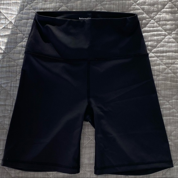 Reformation Black Ecomove High Rise 7” Bike Short - Picture 5 of 5